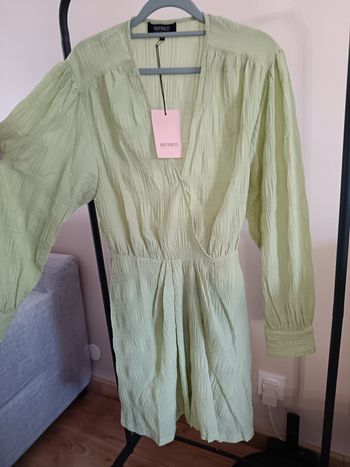 Robe vert pastel Refined M neuve