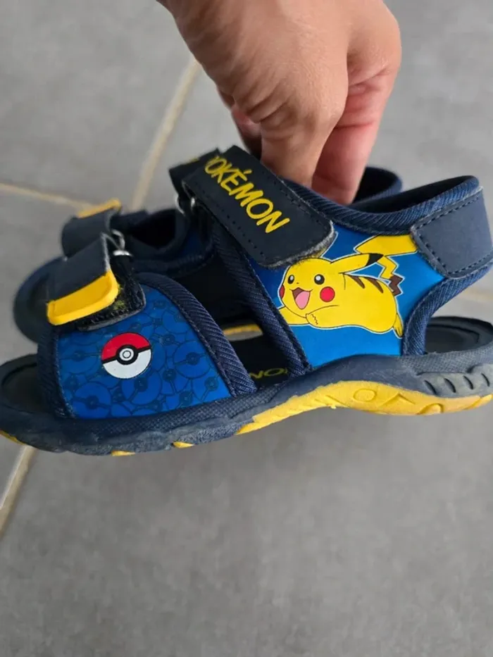 Sandales pokemon - photo numéro 3