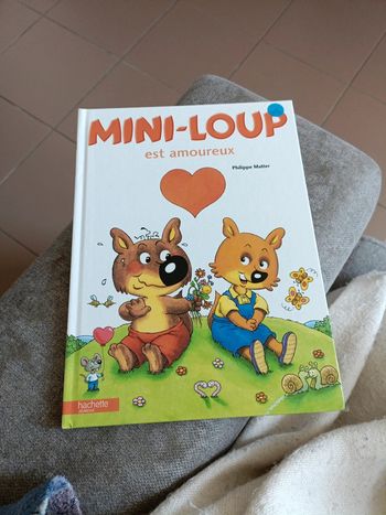Livre Mini-Loup est amoureux