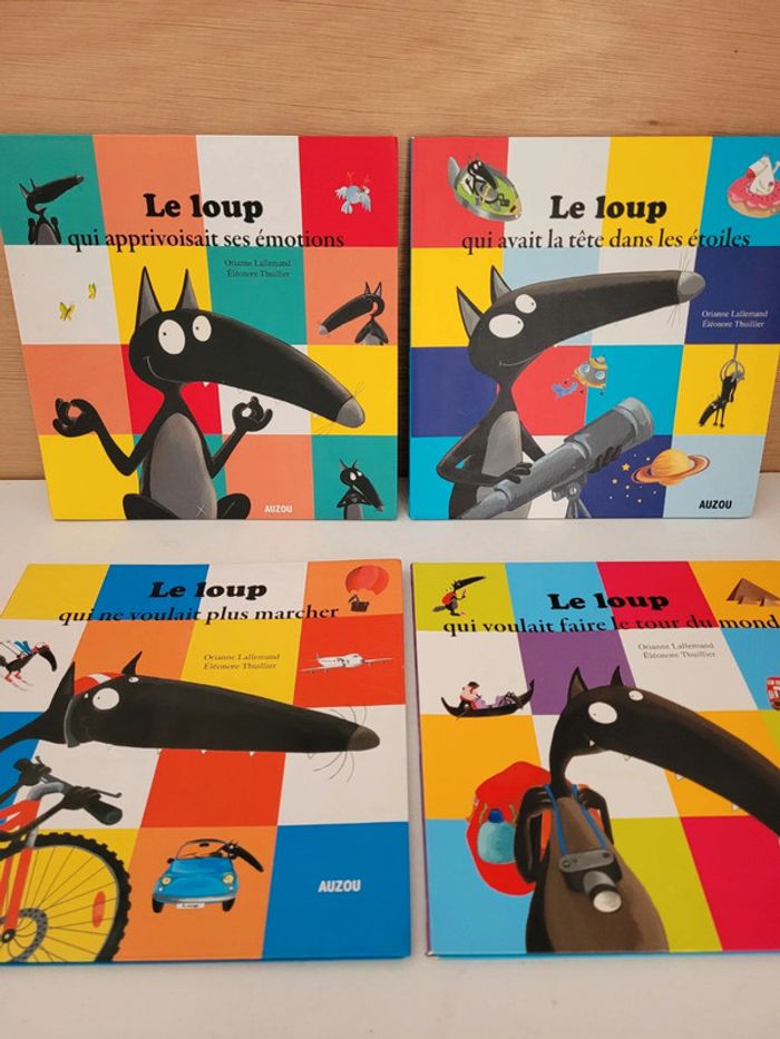 Lot de 4 livres Le loup par Auzou