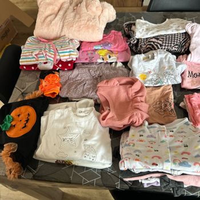 Lot vêtements fille 6-9mois - photo numéro 4