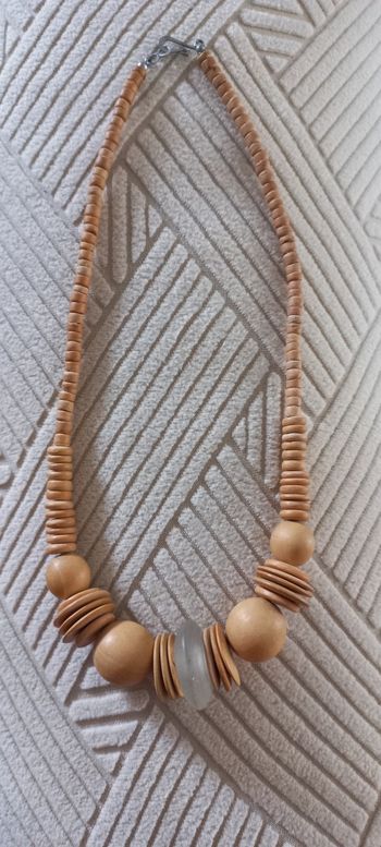 Collier ras de cou /  Bois naturel / Pierre