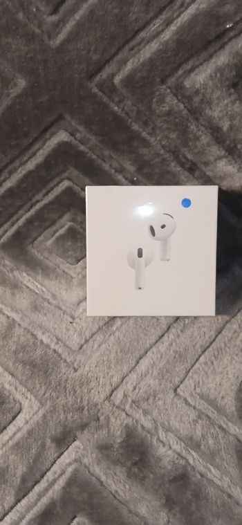 Airpods 4