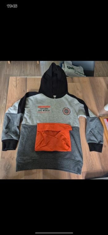 Sweat a capuche garçon 8 ans