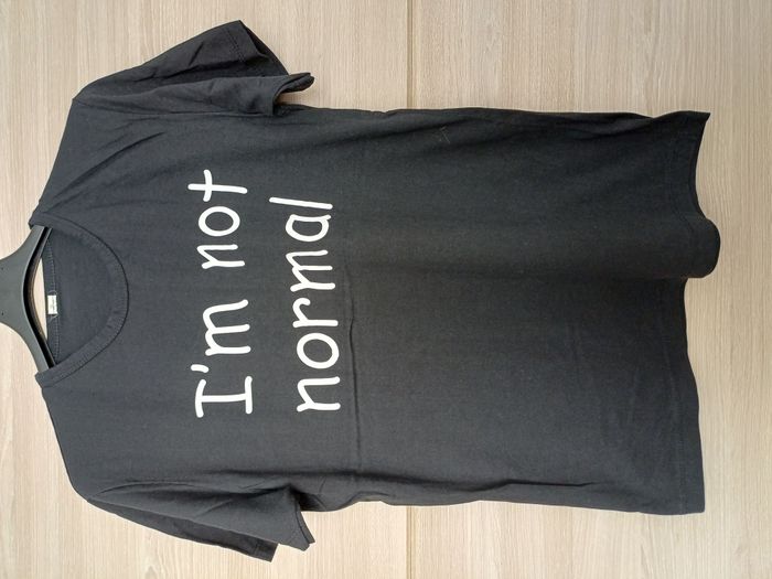 T-shirt homme taille M "I'm not normal", très bon état