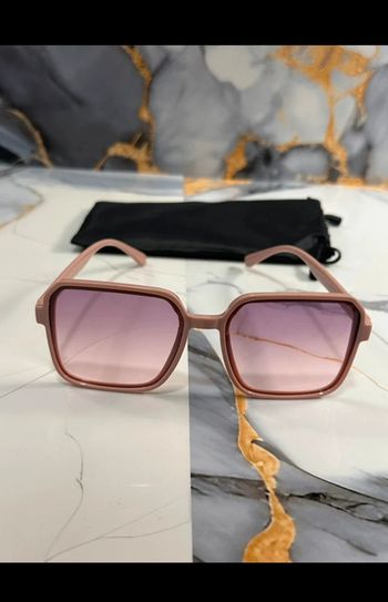 Lunettes de Soleil Fantaisie Neuves Rose Lila
