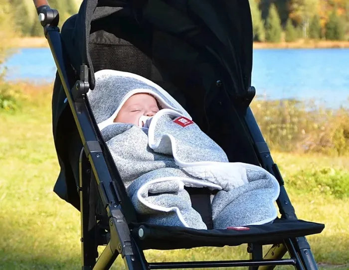 Couverture enveloppante bébé Red Castle, taille 0-3 mois. - photo numéro 5