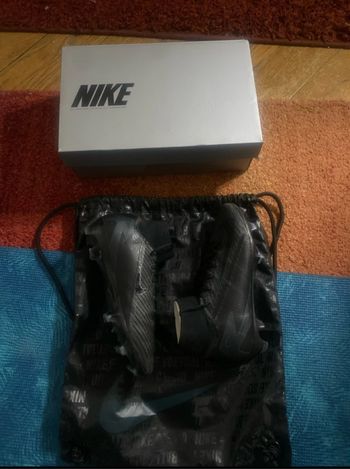 Crampon Nike mercurial