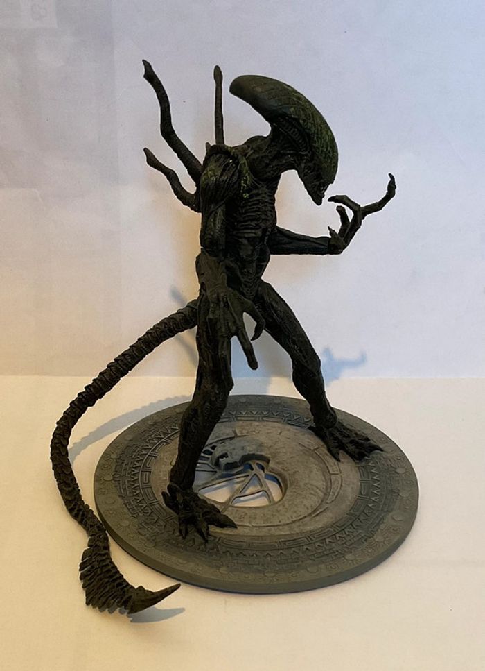 Figurine Grid Alien McFarlane AVP - photo numéro 2