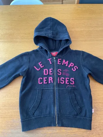 Sweat-shirt capuche zippe 6 ans