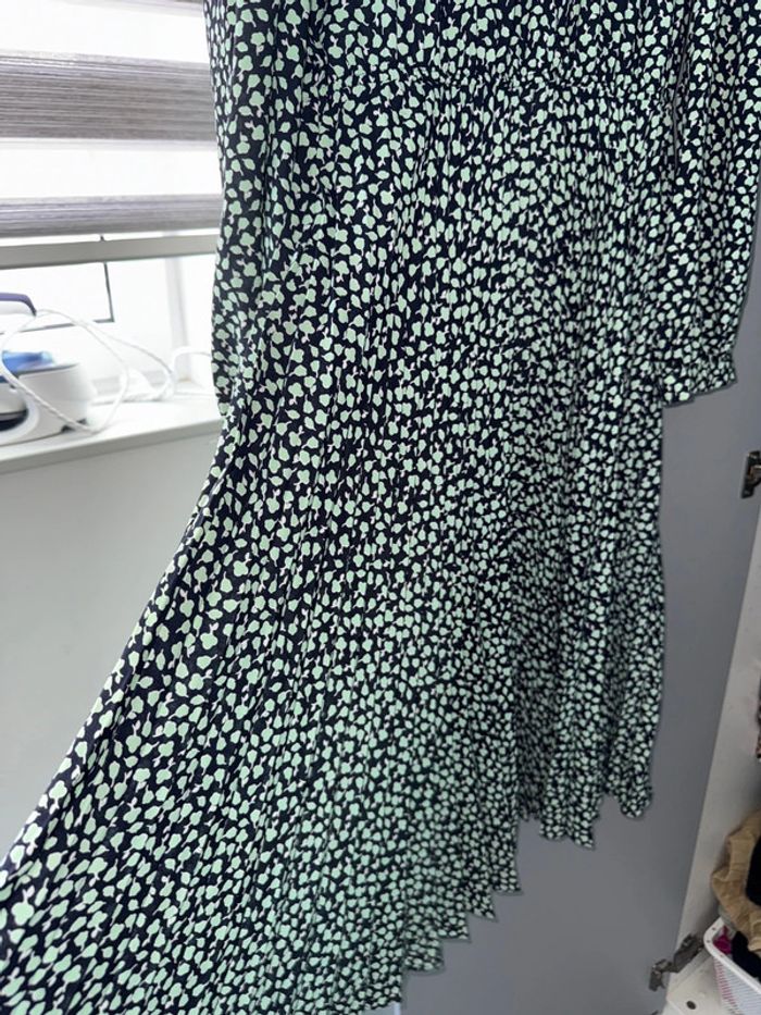 Robe fleurie magnifique neuf taille 42 c&a - photo numéro 4
