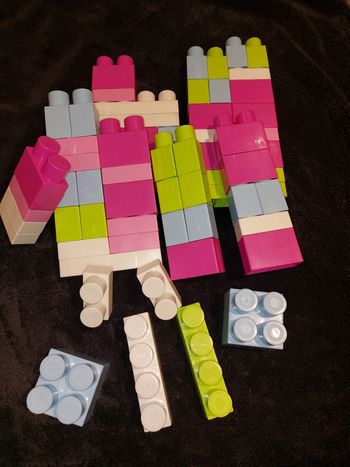 Mega blocks