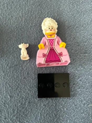 Lego Minifigure Series 24 Rococo Aristocrat col421