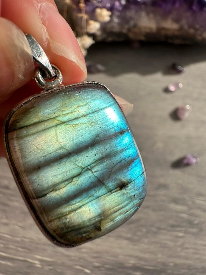Pendentif en labradorite véritable de Madagascar – Pierre naturelle - photo numéro 9