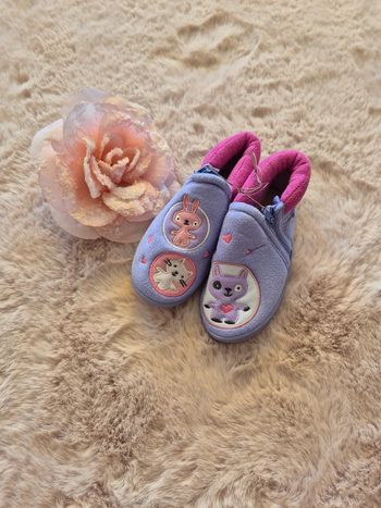 Chaussons violet isotoner taille 20