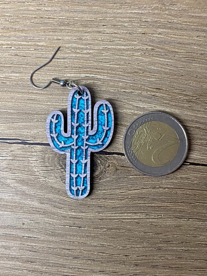 Paire de boucles d oreilles cactus bois - photo numéro 5