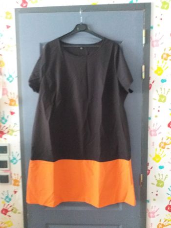 Robe noire orange