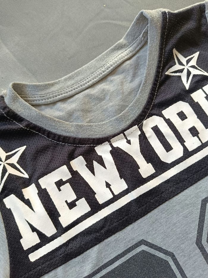 T-shirt gris 🎮 Taille 5 ans - photo numéro 3