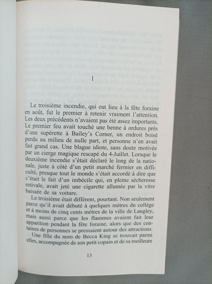 Livre " les flammes de Whidbey" Elizabeth George neuf - photo numéro 5