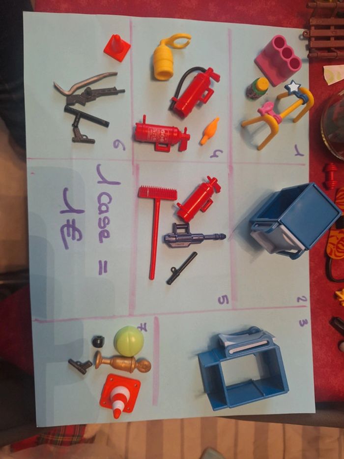 Lot playmobil accessoires - photo numéro 2