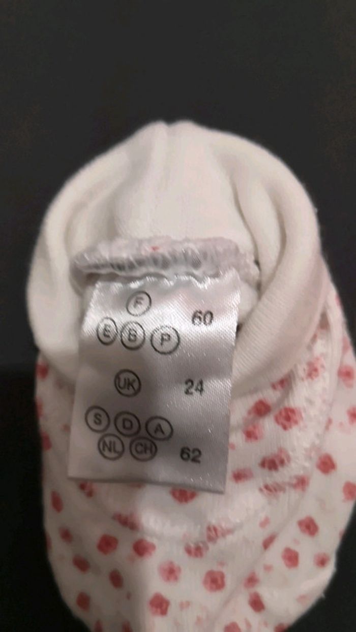 Chaussons bébé taille 14 - photo numéro 2