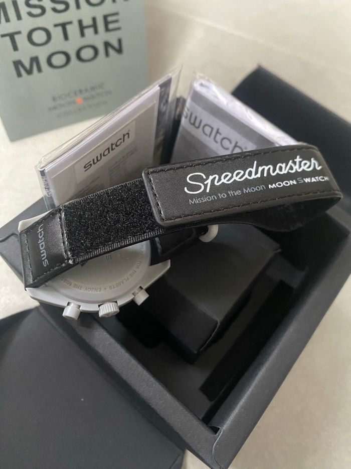 Montre Omega x Swatch Mission To The Moon - photo numéro 3