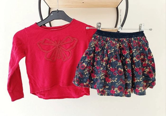 3 ans ensemble pull Okaïdi et jupe tape a l'oeil