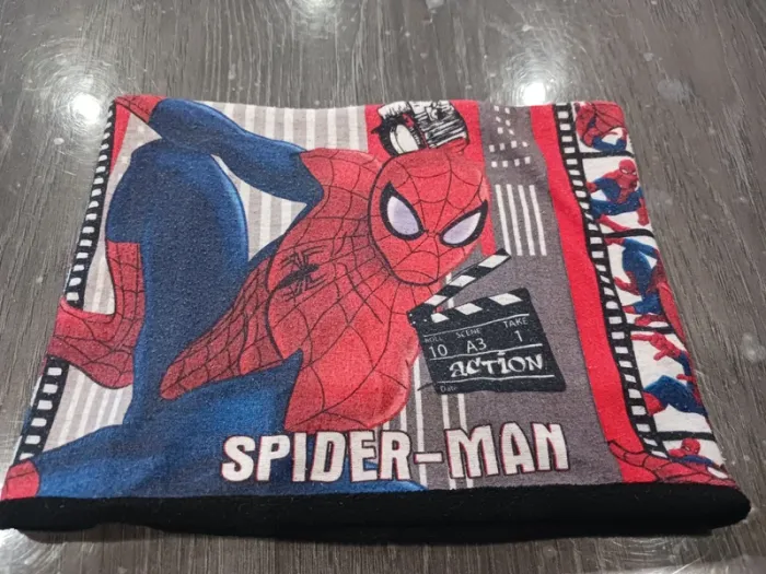 Tour de cou spiderman