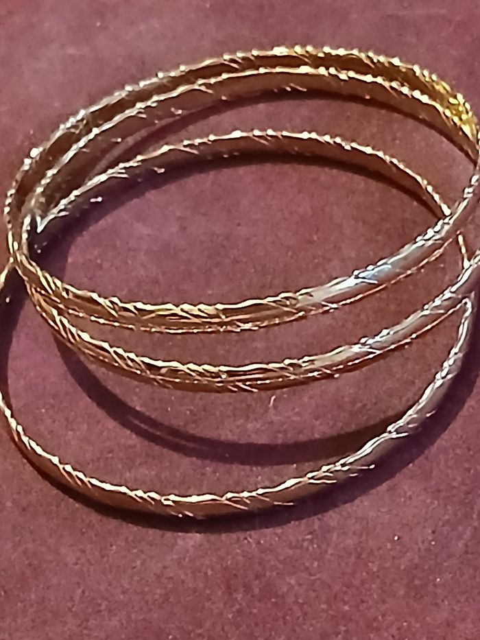 Trois Bracelet plaquer or - photo numéro 3