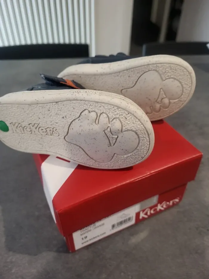 Chaussures garçon Kickers neuve - photo numéro 5