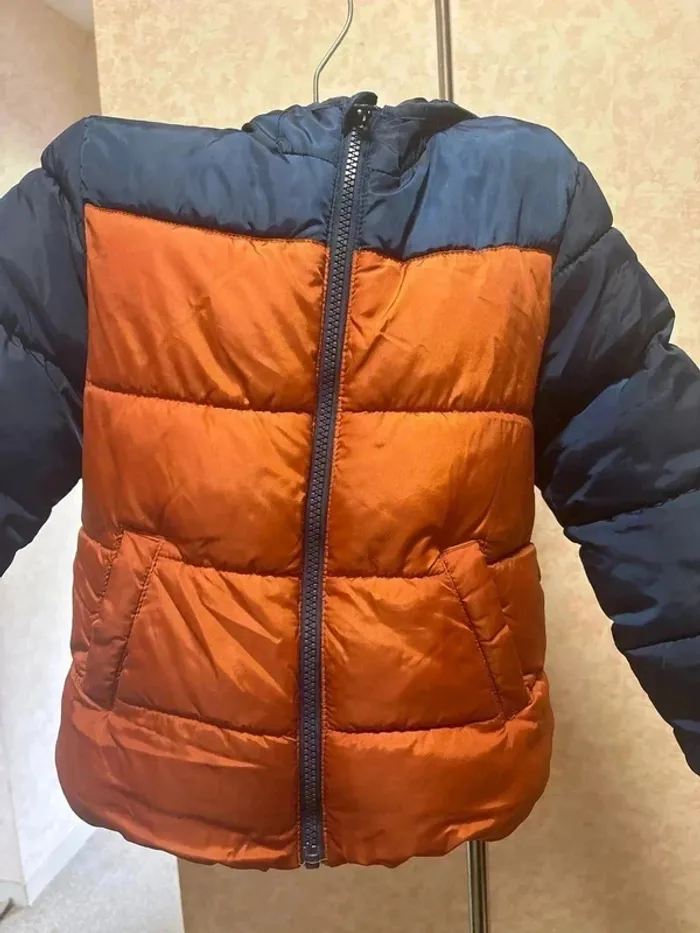 Doudoune chaude taille 4ans marque kiabi - photo numéro 2