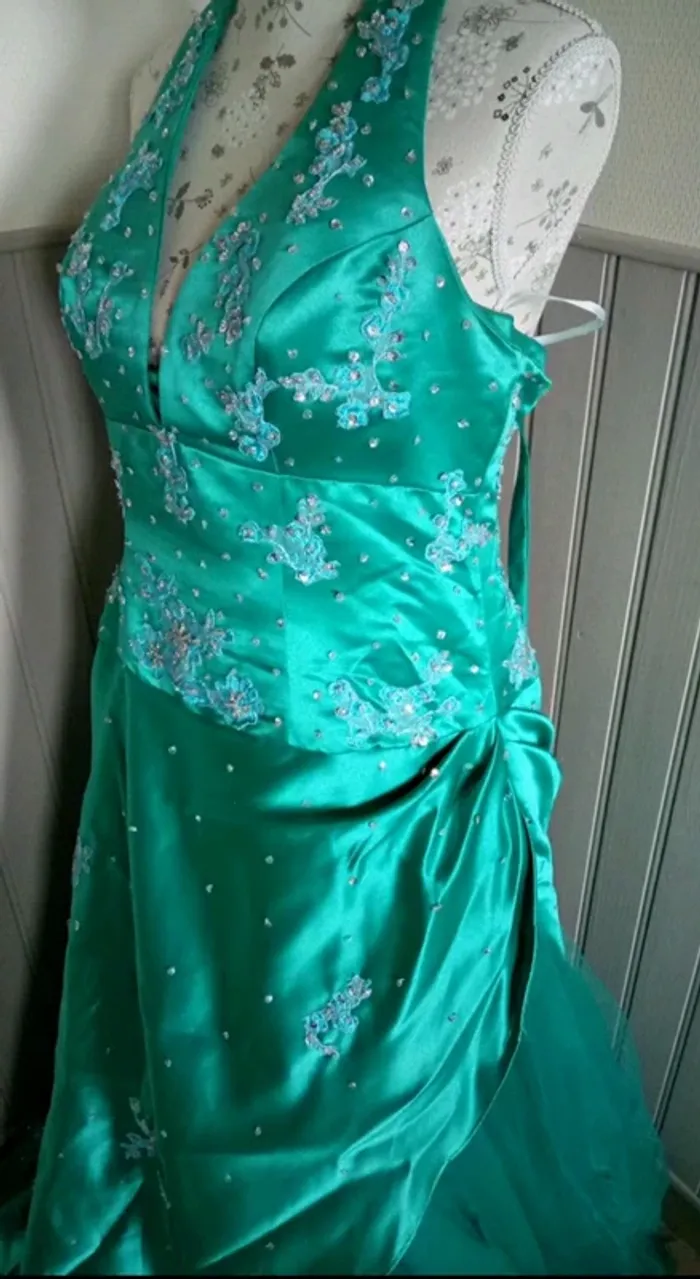 Robe de soirée - photo numéro 3