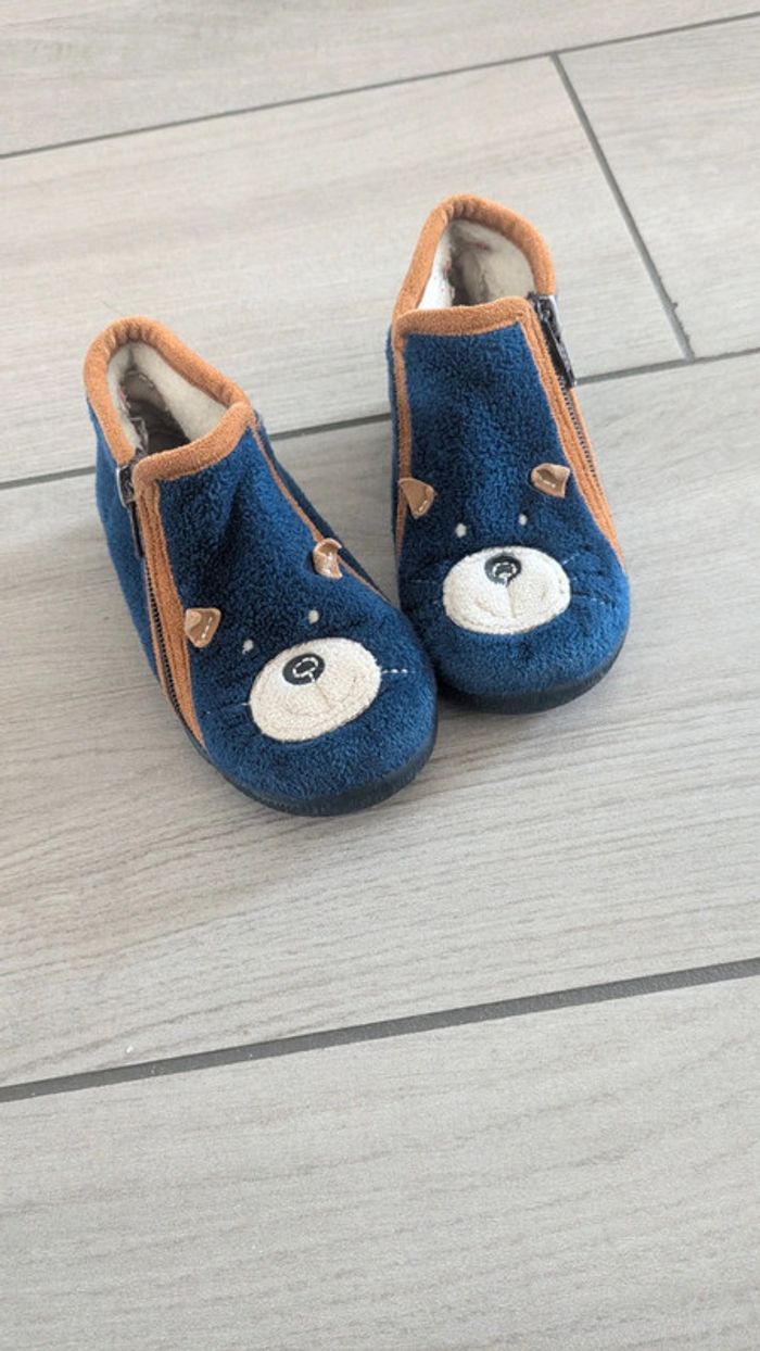 Chaussons taille 22 - photo numéro 2