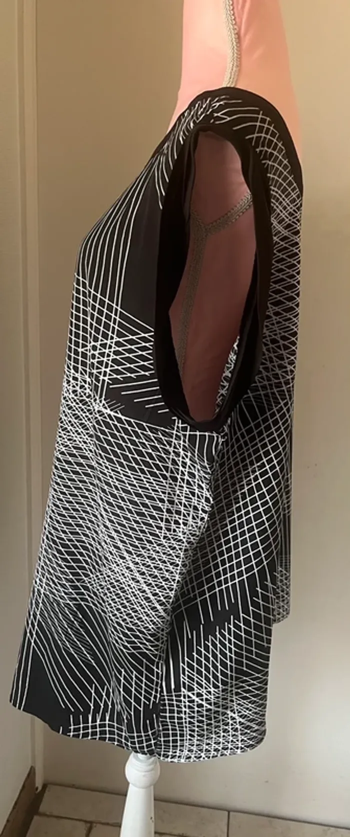 Haut noir et blanc grande taille 50 Emoi en plus - photo numéro 2