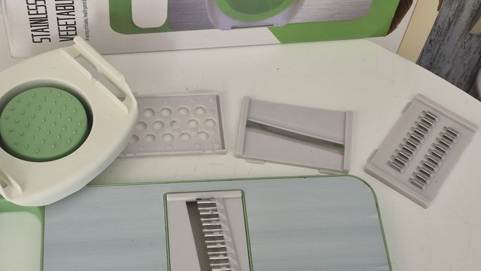 Mandoline coupe-légumes multifonction - photo numéro 2