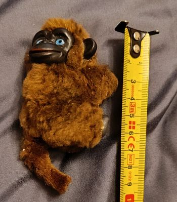 Figurine gorille pince doigt