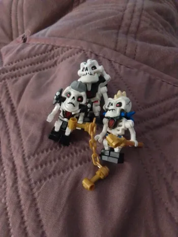 Lot 3 figurines