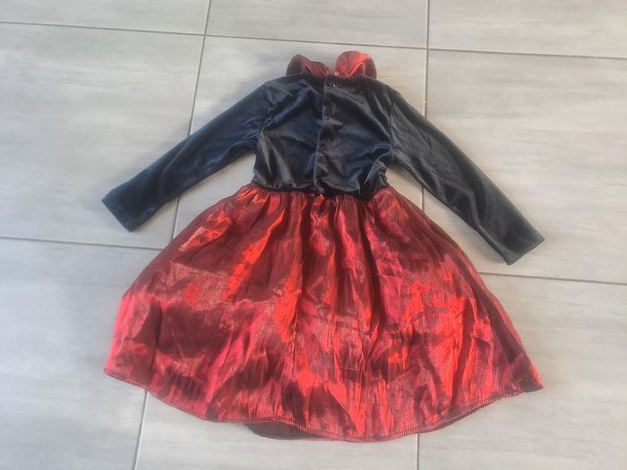 Très belle robe velours satiné Taille 6 ans - photo numéro 8