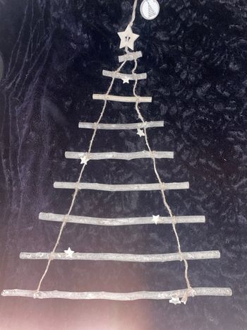 Sapin en bois à suspendre