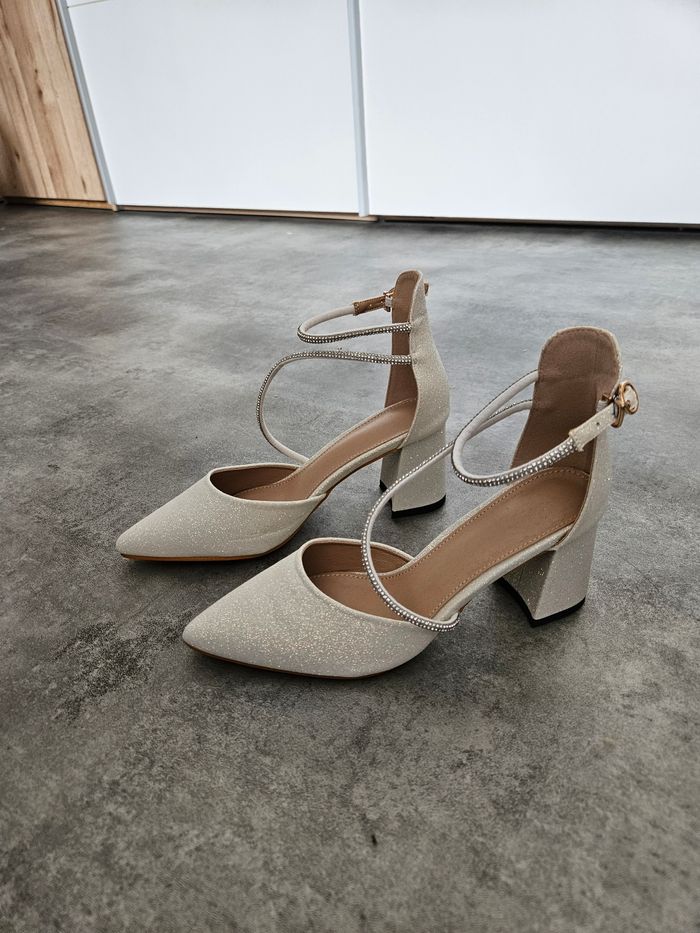 Chaussures femme - photo numéro 2