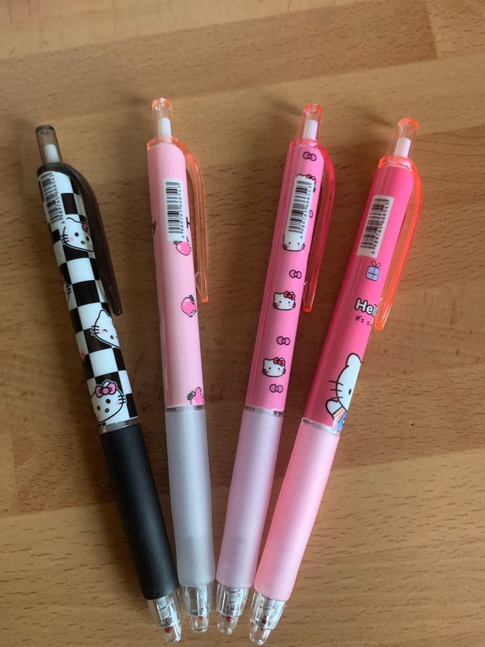 4 stylos Hello Kitty - photo numéro 4