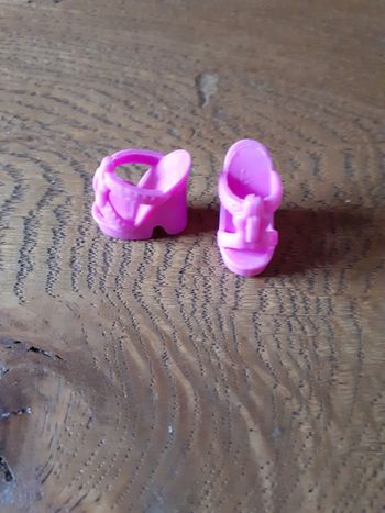 🎀 paire de chaussures rose pour poupee barbie