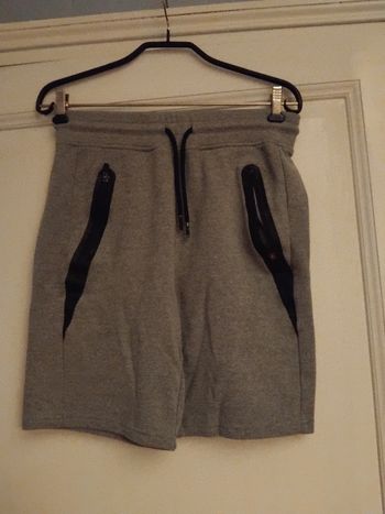 Short kiabi taille S 