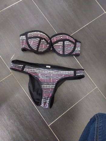 Maillot de bain femme haut taille XS et bas taille 36