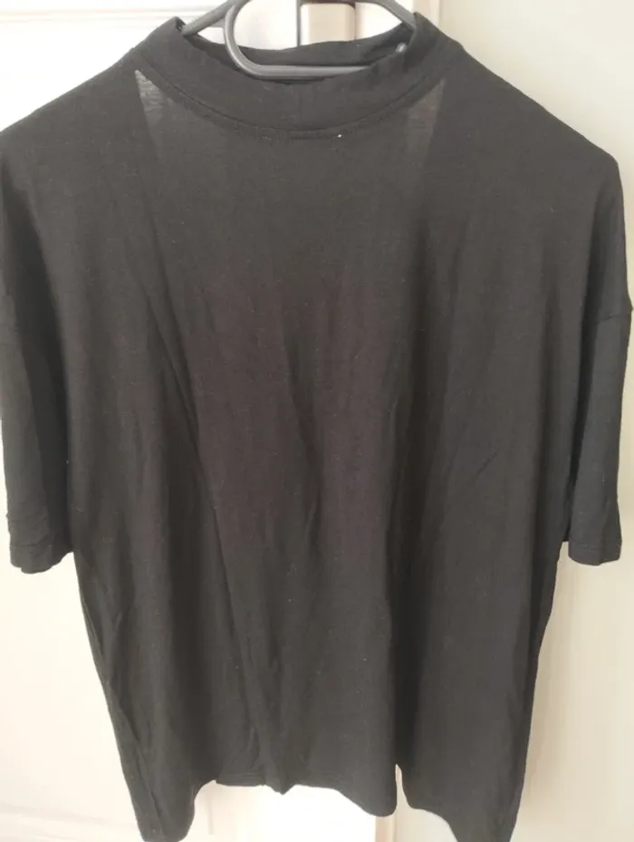 Tee shirt avec décolleté au col Zara S - photo numéro 2