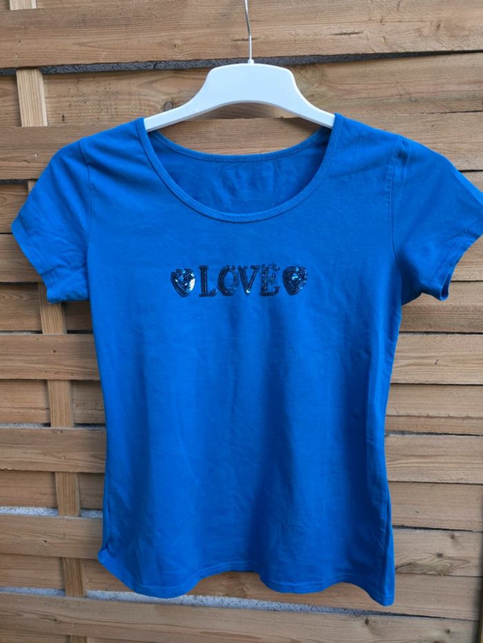 Tee-shirt sequins Love 🍒y2k🍒taille convient jusqu'au 38