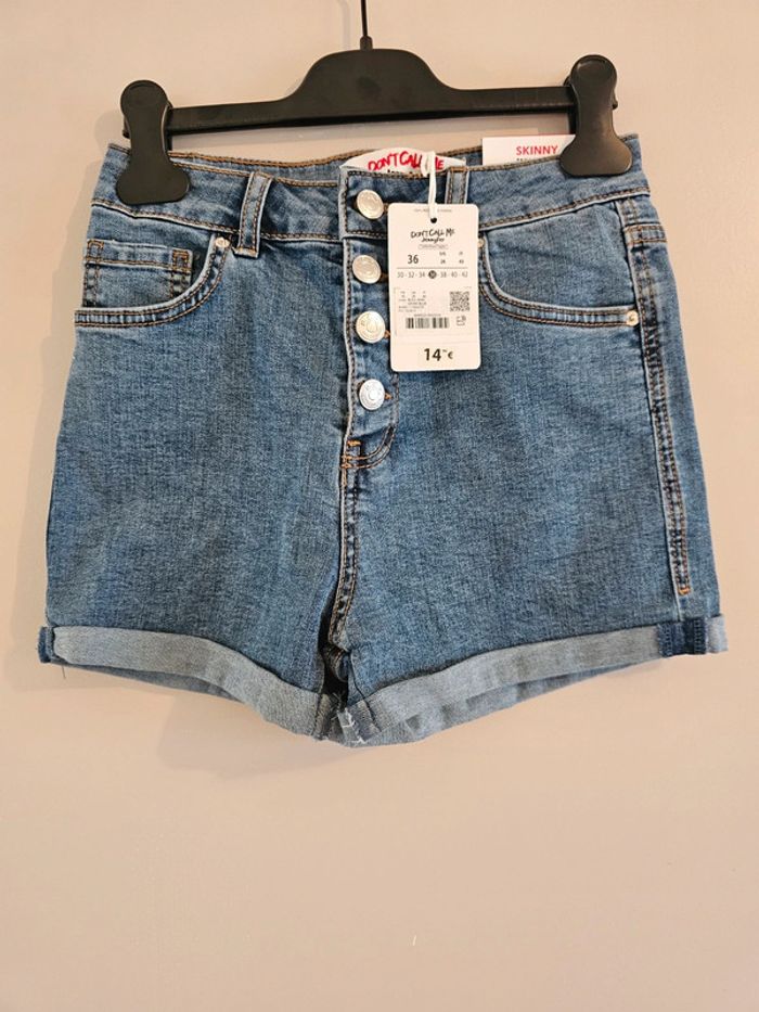 Short à boutons skinny Jennyfer Taille 36
