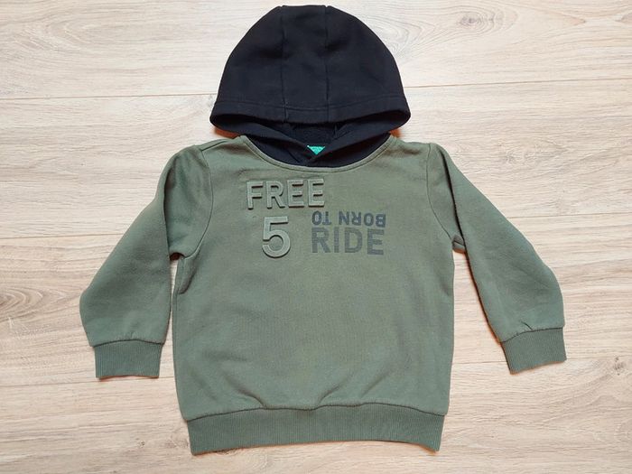 Sweat à capuche XXS taille 3-4 ans