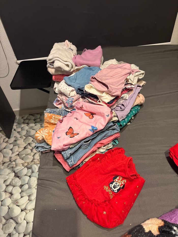 Lot de vêtements bébé fille