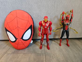 Lot Avengers Spiderman iron man
